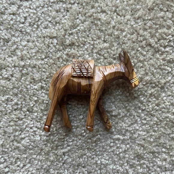 Handmade Olive Wood Donkey from Jerusalem - Picture 4 of 4